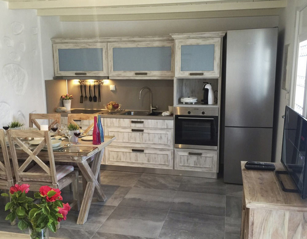 Lavish Suites Agios Ioannis Diakoftis Exterior foto